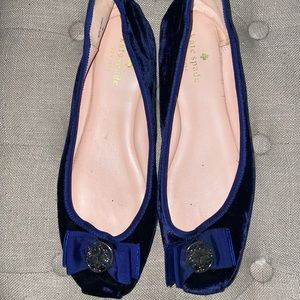 9M Beautiful Kate spade flat with silver bow in the front